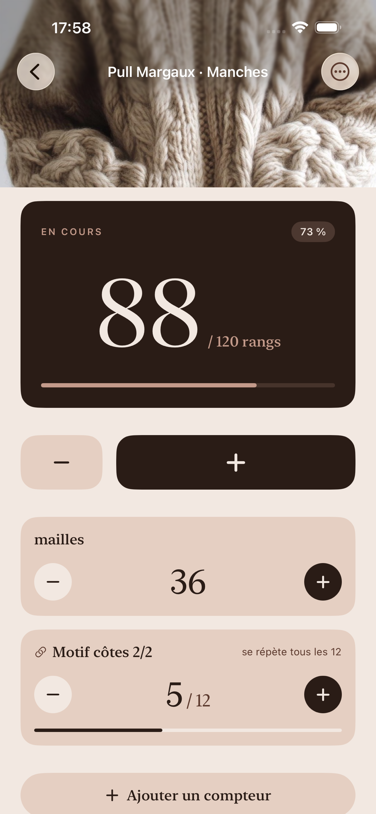 Écran détail d'un projet de pull, avec un grand compteur de rangs à 88 sur 120, un compteur de mailles et un suivi de motif K2P2.